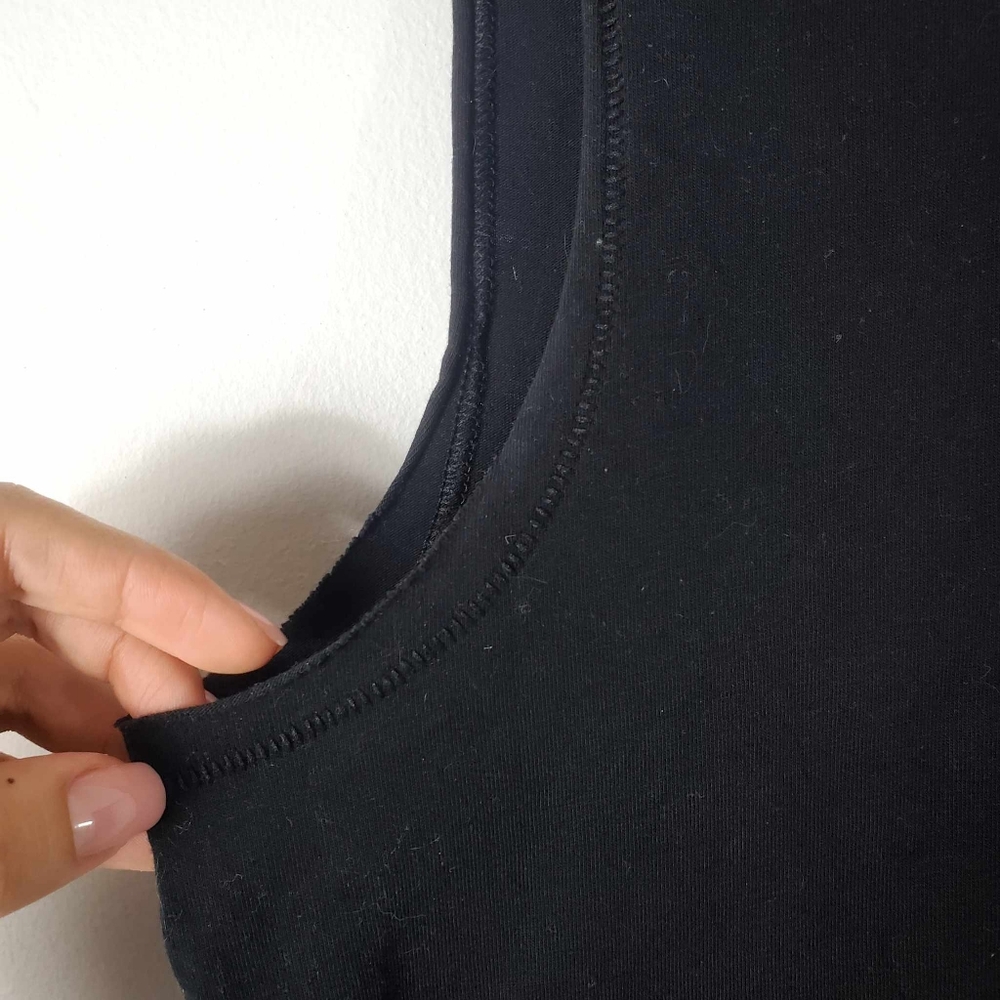 The North Face Sleeveless Black Shirt - Picture 5 of 7